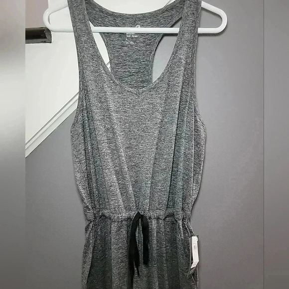 Gap V-Neck Jumpsuit NWT Large MSRP $89.00 Athletic Comfort Lounge Trendy - Picture 3 of 8